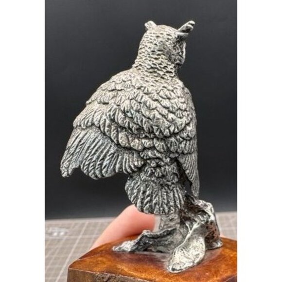 Vintage Pewter Horned Owl Figurine On Natural Wood Base - Picture 2 of 4